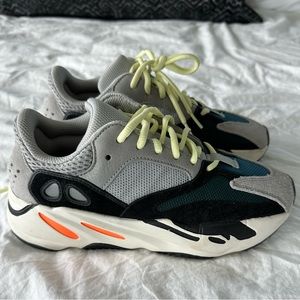 Yeezy 700 Waverunner